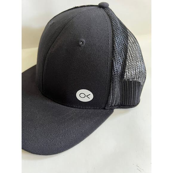 Outerknown Men's OK Dot Trucker Hat OS Pitch Black Mesh Snapback - Picture 3 of 7